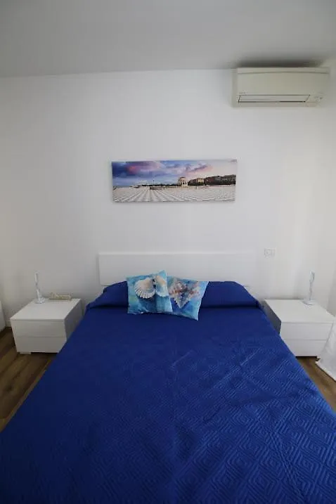 A Due Passi Dal Mare Apartment Livorno Italy
